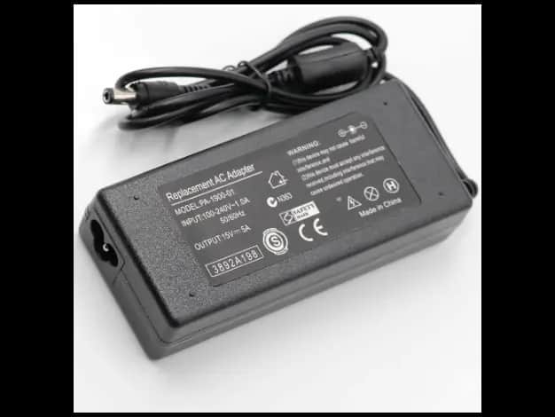 TOSHIBA 15V 4A (DC PIN) Laptop Power Adapter
