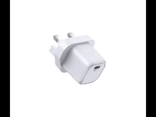 Wiwu Wi-U017 Jello 30W PD Gan Fast Charger 3pin  - 30W PD fast charging , 3A max , CE certified with 6 Month Warranty