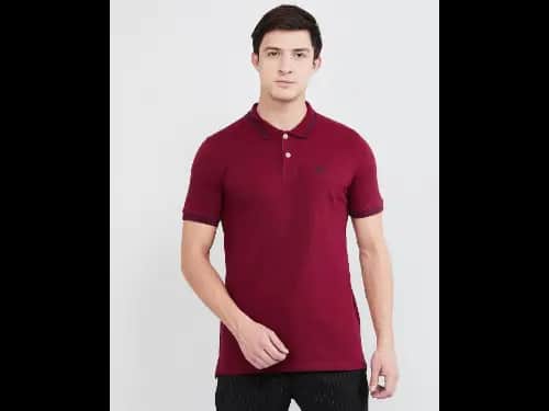 Men Slim Fit Polo T-Shirt with Contrast Tipping