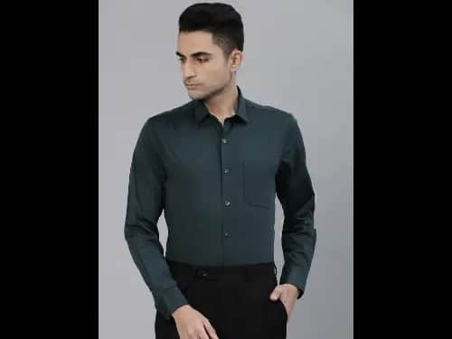 Men Green Slim Fit Solid Formal Shirt