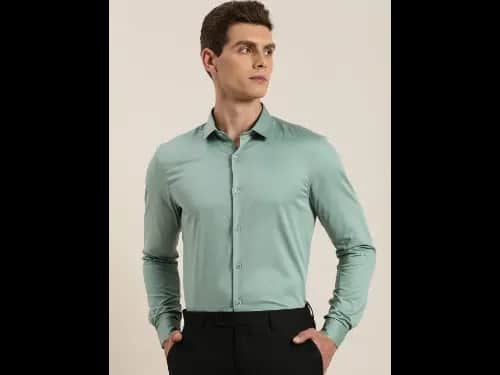 Men Classic Slim Fit Opaque Formal Shirt