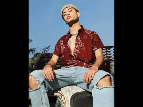 Men Floral Print Regular Fit Shirt with Spread Collar