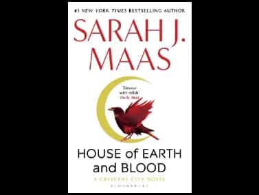 House of Earth and Blood : The Crescent City by Sarah J. Maas