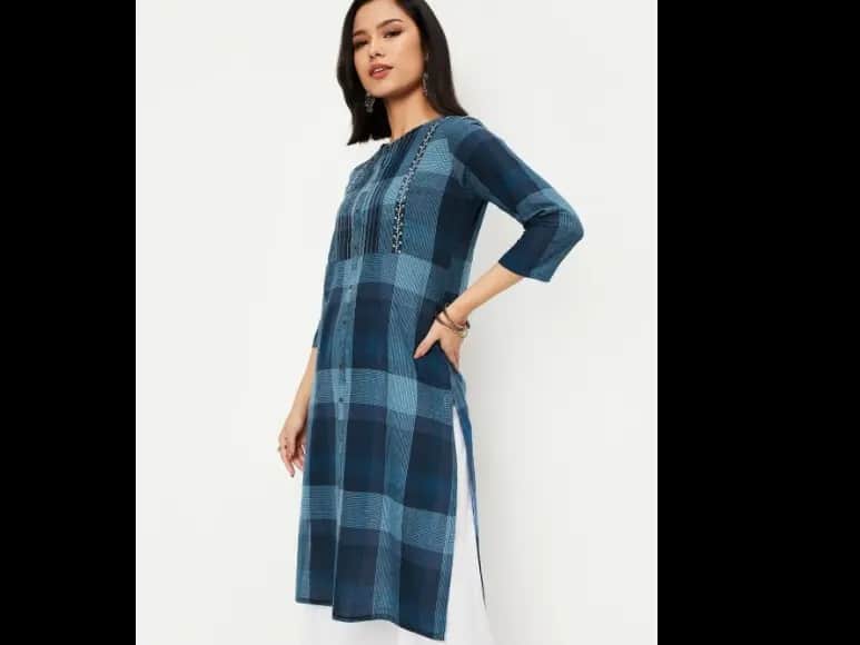 Checked High Slit Round Neck Embroidered Straight Kurta