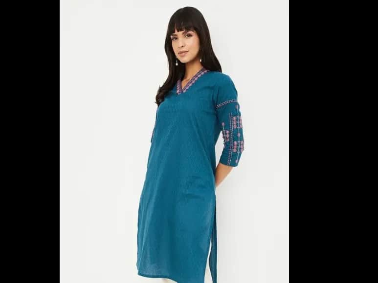 Geometric Printed V-Neck Thread Work Straight Kurta