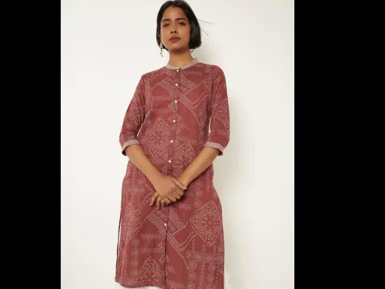 Women Geometric Sequinned Kurta