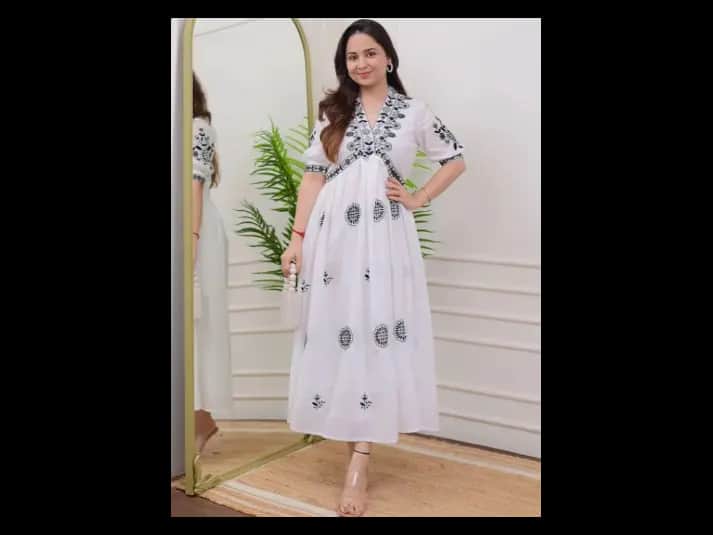 Floral Embroidered Thread Work Empire Puff Sleeves Anarkali Kurta