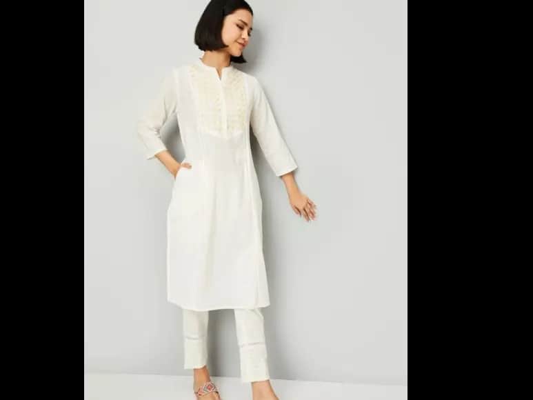 Floral Yoke Design Mandarin Collar Panelled Thread Work Cotton Straight Kurta