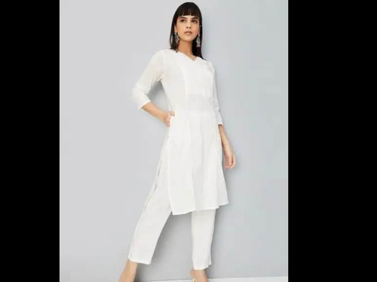 Floral Embroidered Gotta Patti Schiffli Cotton Straight Kurta
