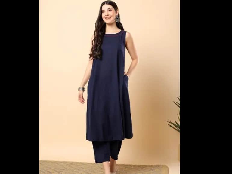 Round Neck Sleeveless Kurta With Trousers