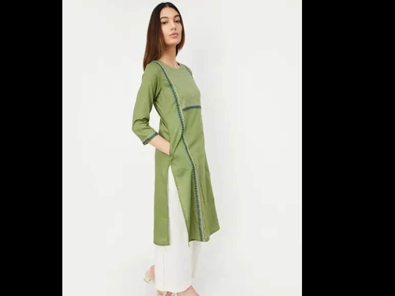Geometric Woven Design Round Neck Thread Work Cotton Straight Kurta