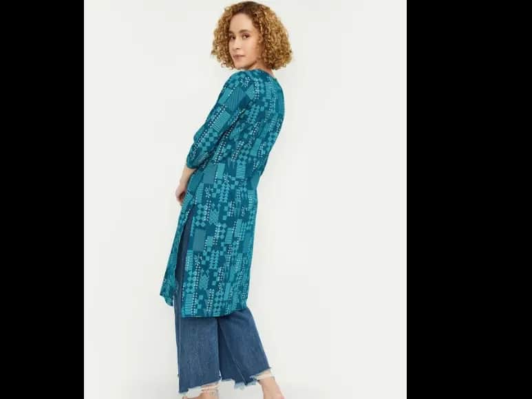 Round Neck Printed Three Quarter Sleeves Cotton Straight Kurta