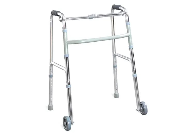 MOVING WALKER WITH WHEELS