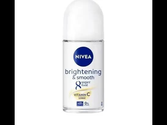 NIVEA BRIGHTENING & SMOOTH 8 SUPER FOOD VITAMIN C LICORICE ROLL ON 50ML