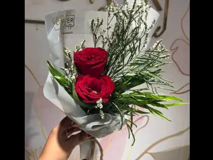Blushing Blossoms Bunch with 2 Red Rose Flowers