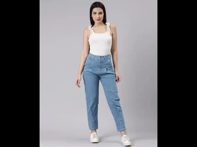 Lightly Washed Slim Fit Jeans (3)