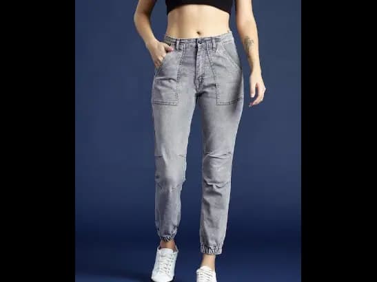 Women High-Rise Mom Fit Light Fade Stretchable Jeans
