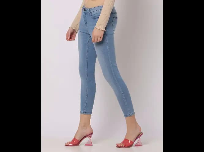 Lightly Washed Skinny Fit Jeans (5)
