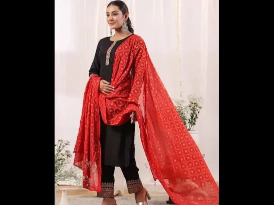 Ethnic Motifs Printed Regular Kurta With Trousers & Dupatta