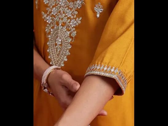 Ethnic Motifs Embroidered Sequinned Straight Kurta & Trousers With Dupatta (3)