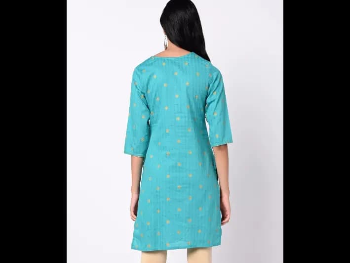Floral Embroidered Straight Kurta (3)