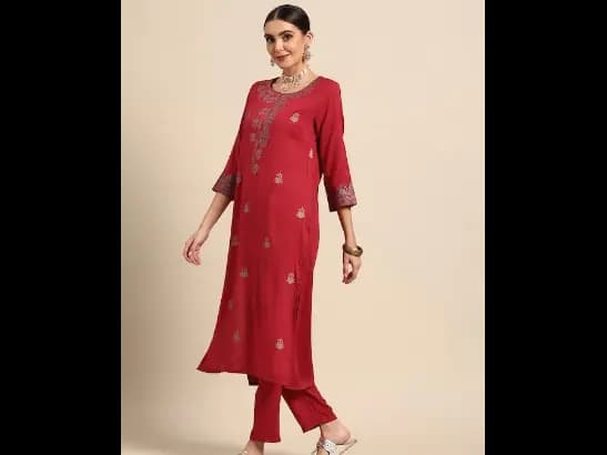 Red & Navy Blue Ethnic Motifs Printed Kurta with Trousers & With Dupatta (2)