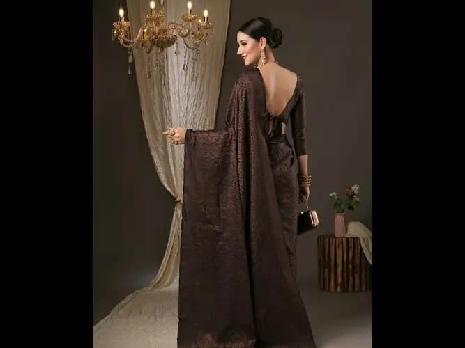 Black & Gold-Toned Woven Design Zari Silk Blend Banarasi Sarees (2)