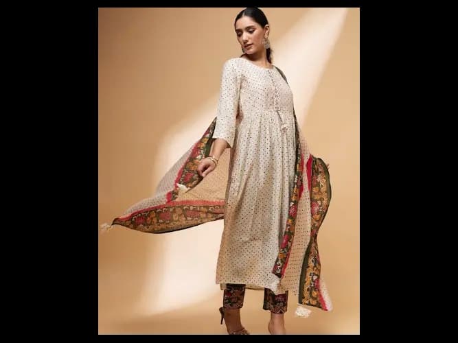 Geometric Printed Chanderi Silk Kurta with Trousers & Dupatta (4)