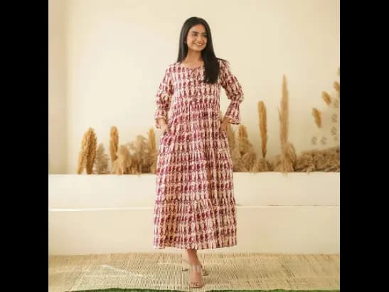 MAROON KERY BLOCK PRINT MOM AND DAUGHTER TIERED COTTON DRESSES (2)