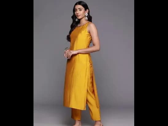 Regular Sequinned Kurta with Trousers Dupatta (2)