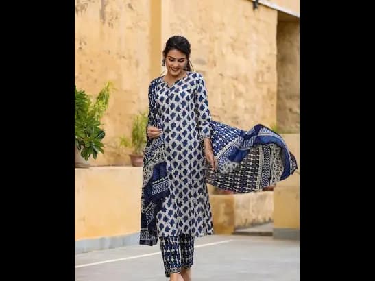 Off-White & Navy Blue Printed Kurta with Trousers & Dupatta