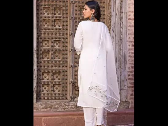 Floral Yoke Design Thread Work Chanderi Cotton Kurta With Trouser & Dupatta (4)