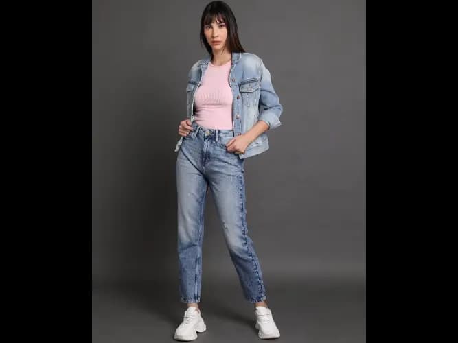 Heavy-Wash Relaxed Fit Jeans