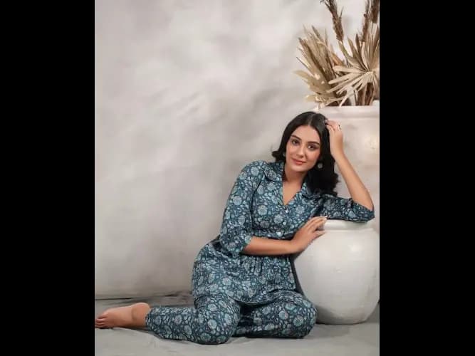 Floral Printed Pleated A-Line Pure Cotton Kurti With Trousers (2)