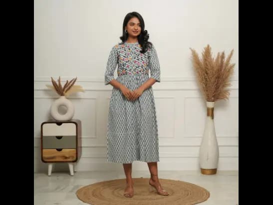 EMBROIDERED BUTTON DOWN WHITE BOOTI MOM AND DAUGHTER DRESSES (2)