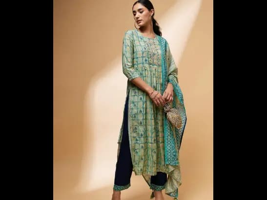 Ethnic Motifs Printed Chanderi Silk Kurta With Trousers & Dupatta