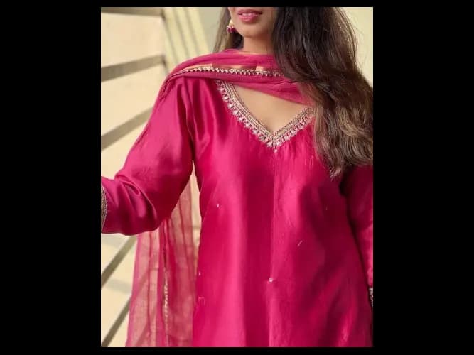 Thread Work V-Neck Straight Kurta with Trousers & With Dupatta (3)