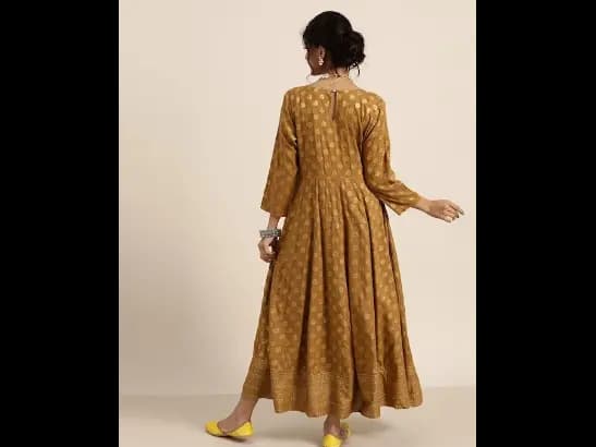 Women Brown & Golden Printed Maxi Dress (4)