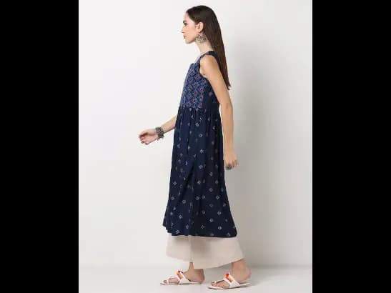 Micro Print Flared Kurta (2)