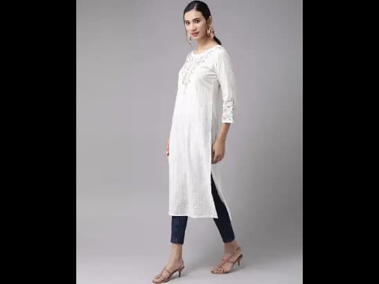 Embellished 3/4th Sleeves Kurta (2)