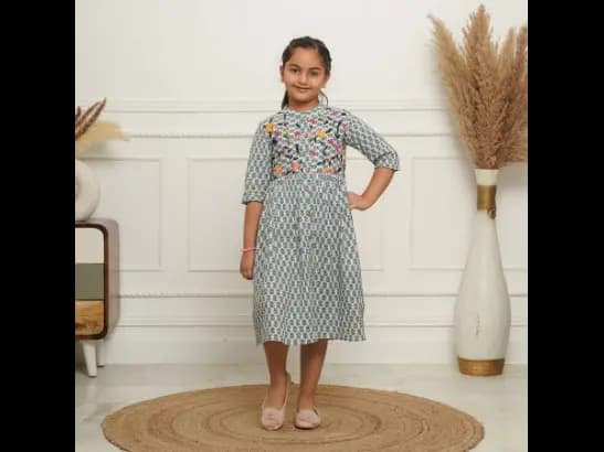 EMBROIDERED BUTTON DOWN WHITE BOOTI MOM AND DAUGHTER DRESSES (3)