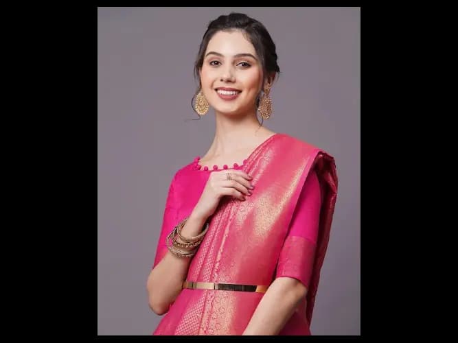 Women Pink Woven Design Silk Blend Saree (5)