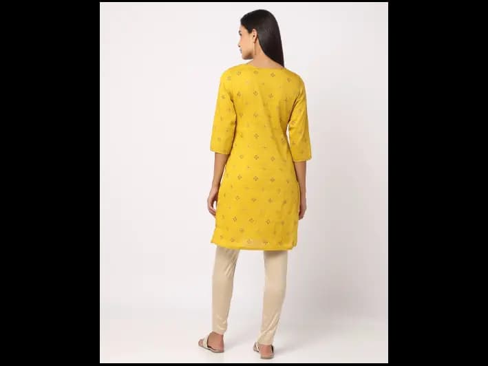 Floral Embroidered Straight Kurta (4)