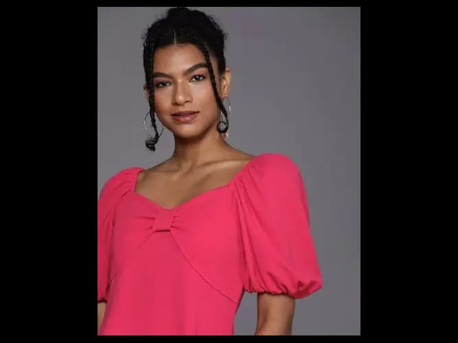 Pink Puff Sleeves Dress With Twisted Detail (2)