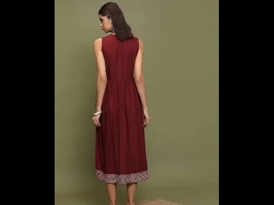 Geometric Embroidered V-Neck A-Line Midi Dress (3)