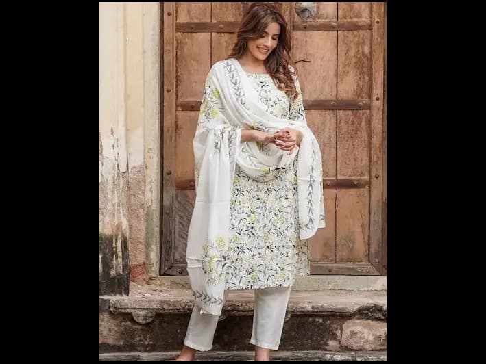 Ethnic Motifs Printed Thread Work Pure Cotton Kurta with Trousers & Dupatta (2)