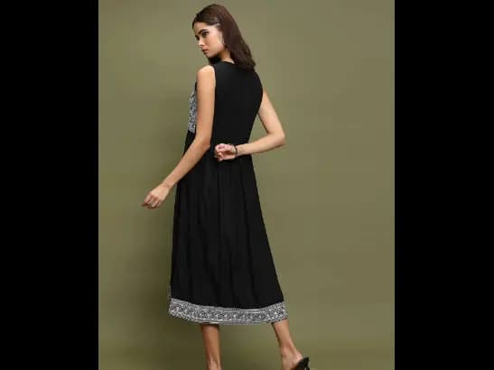 Black Geometric Embroidered A-Line Midi Dress (4)