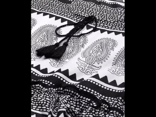White & Black Ethnic Motifs Printed Pure Cotton Gathered A-Line Dress with Pocket (3)