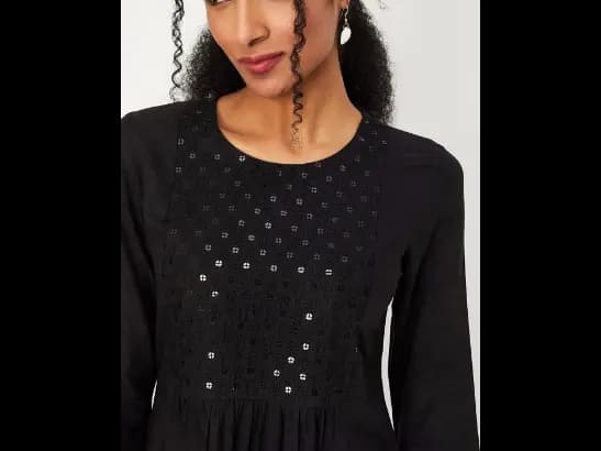 Embroidered Round-Neck Straight Kurta (4)