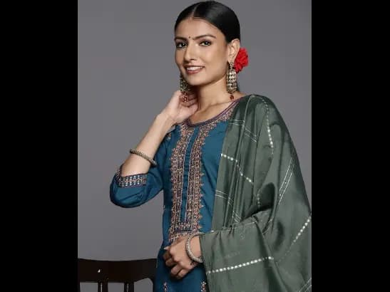 Blue Ethnic Motifs Yoke Design Thread Work Kurta with Sharara & With Dupatta (6)